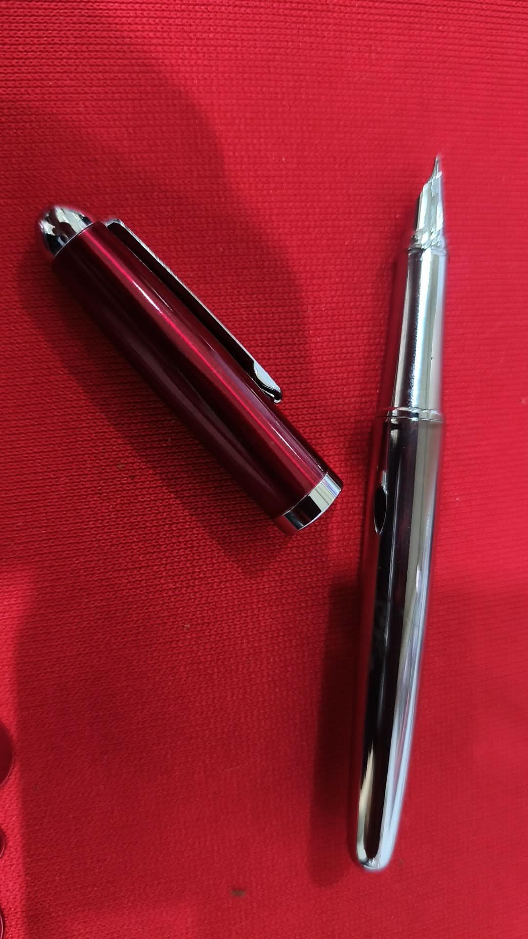 Pluma fuente punta Cross u